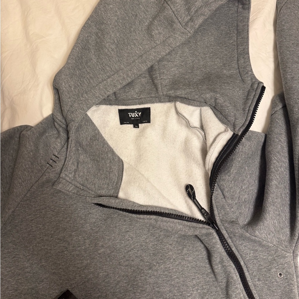 Men's Gray Suit - Picture 4 of 8